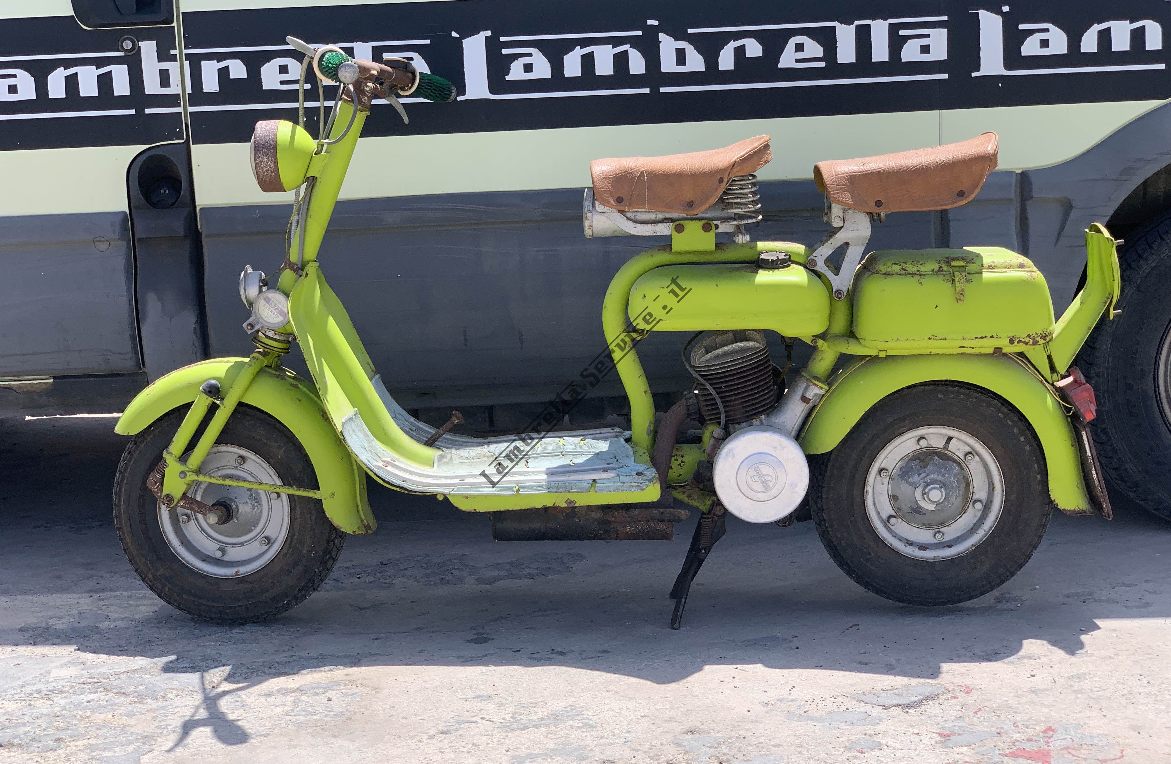 Foto del prodotto - Lambretta 125 C 2° Serie da resturare Con Libretto e Targa (Mai iscritta al P.R.A.)